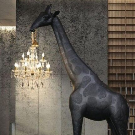 GIRAFFE-SHAPED CHANDELIER HOLDER SCULPTURE LAMP