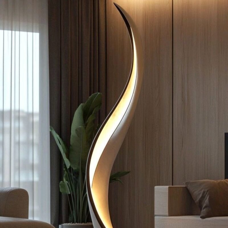 SCULPTURAL CURVED FLOOR LAMP