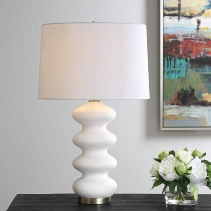 WHITE PORCELAIN TABLE LAMP