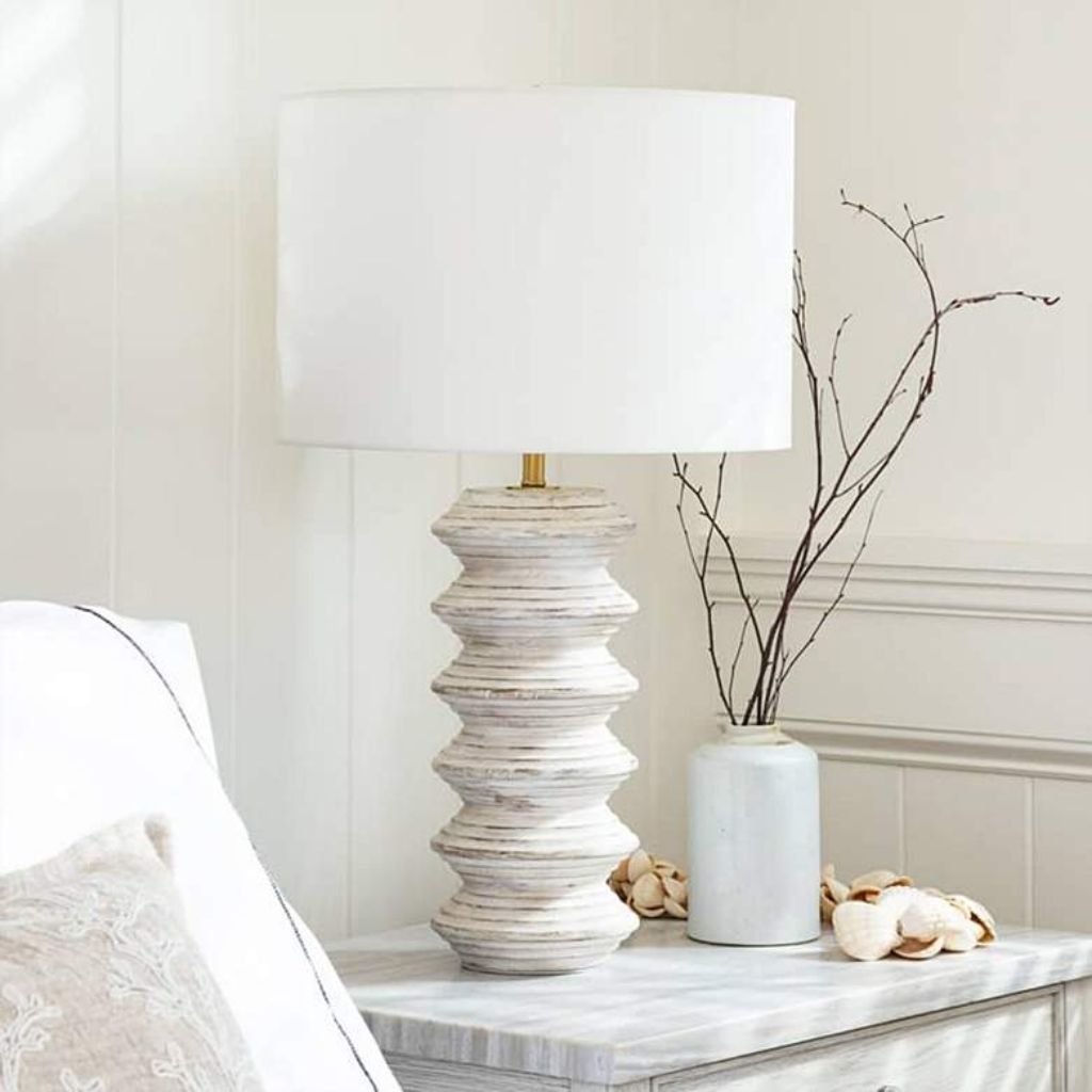 1 MODERN COASTAL WHITE WOOD TABLE LAMP