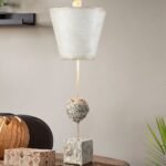 WHITE METAL SCULPTED TABLE LAMP