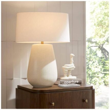 MATTE IVORY CERAMIC TABLE LAMP