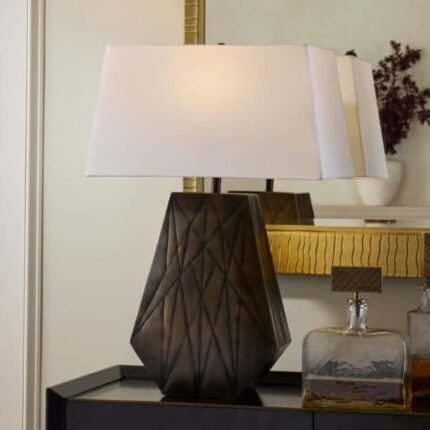 IRON BRONZE TABLE LAMP