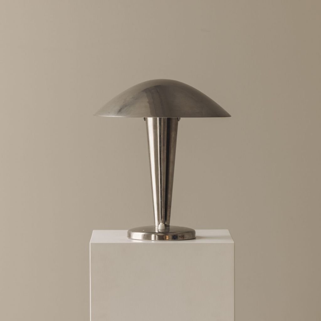 1 CHROME TABLE LAMP