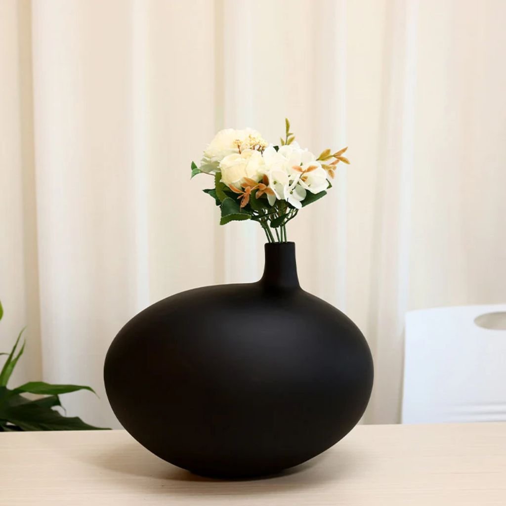 1 ROUNDED HARMONY VASE BLACK