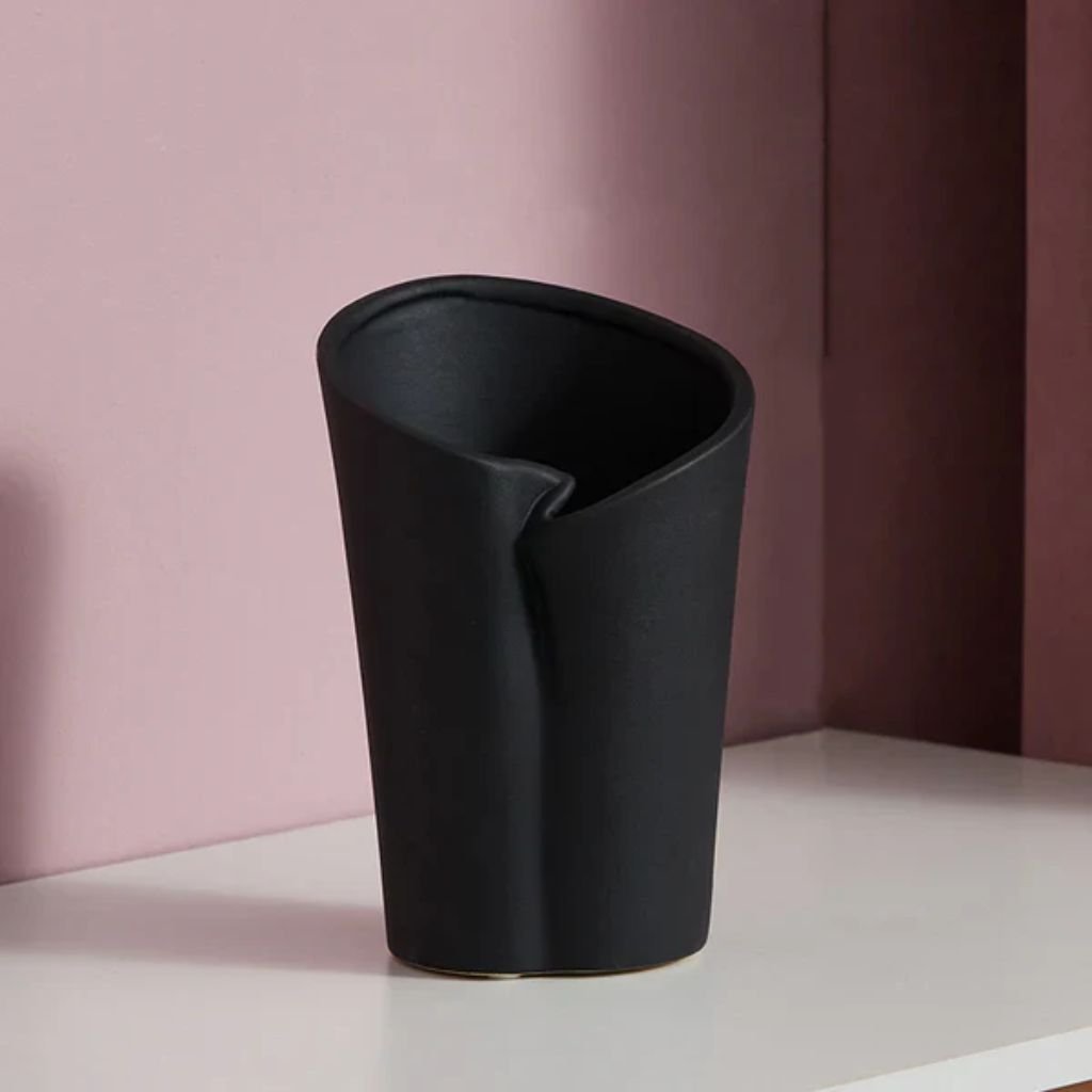 1 FLOW EDGE VASE BLACK
