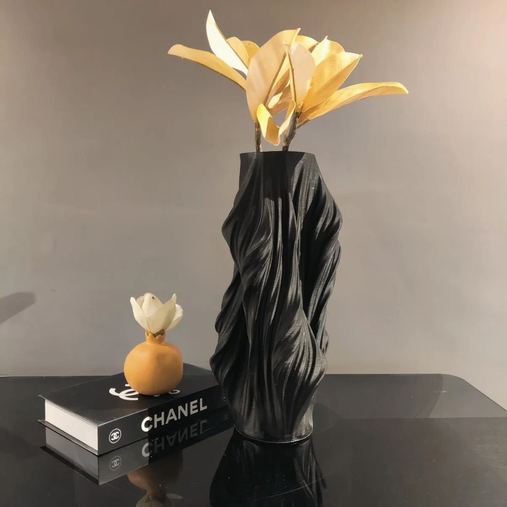 1 FLOW FORM VASE BLACK