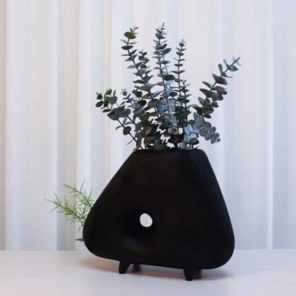 ORGANIC VOID VASE BLACK