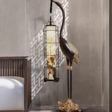 ELEGANT CRANE SCULPTURE