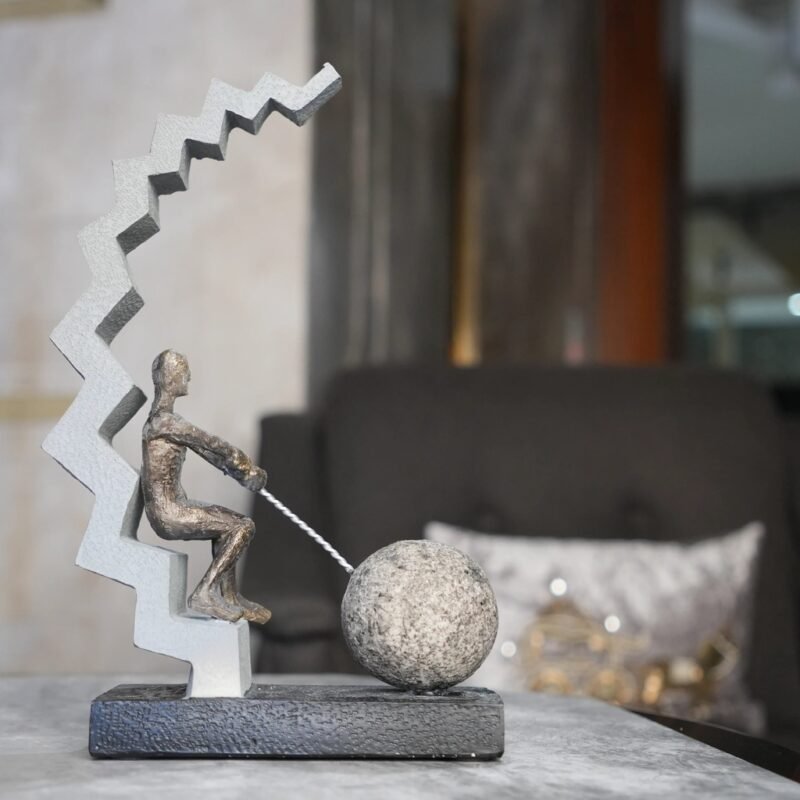STEPS BRONZE STRIVE SHOWPIECE