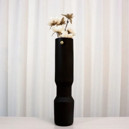 VERTICAL HARMONY VASE BLACK