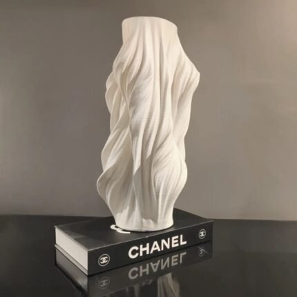 FLOW FORM VASE WHITE