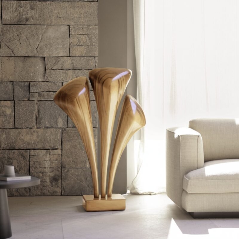 HANDCRAFTED LARGE WOODEN SCULPTURE OAK