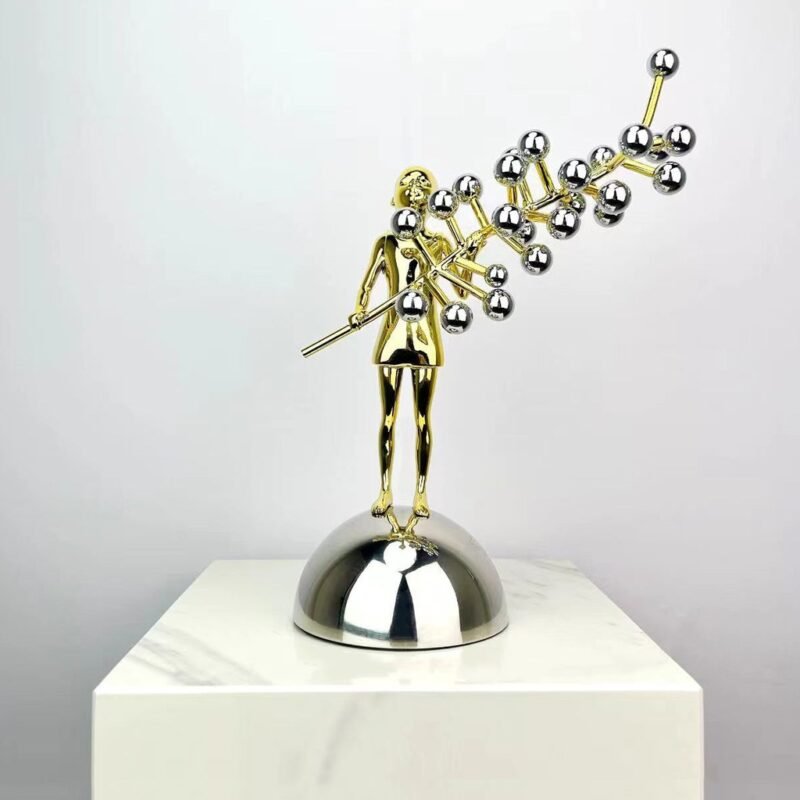 STRENGTH IN ELEGANCE GOLDEN