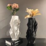 FLOW FORM VASE BLACK