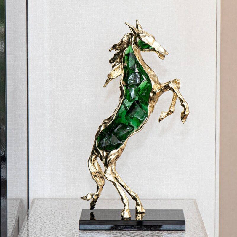 EMERALD GALLOP LUXURY HORSE