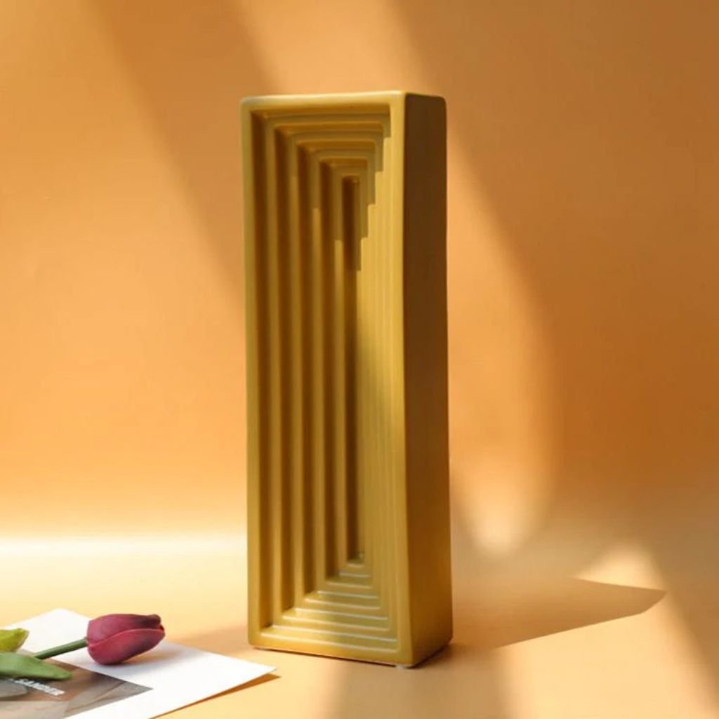 Untitled design (4) LINEAR FRAME VASE