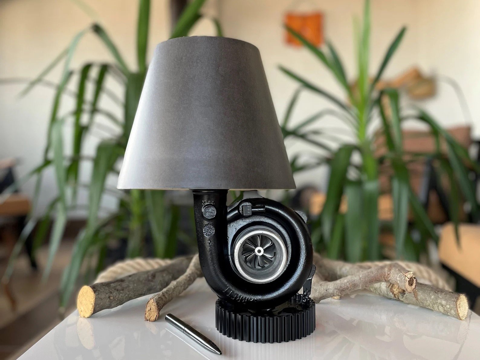 Industrial & Metal Table Lamp