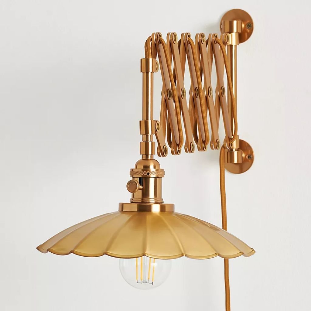 GRETA SCALLOPED ACCORDION SCONCE WALL LIGHT IN BRASS GOLD GRETA SCALLOPED ACCORDION SCONCE WALL LIGHT IN BRASS GOLD