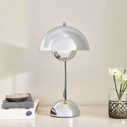 FLOWERPOT V9 CORDLESS RECHARGEABLE LED METALLIC TABLE LAMP