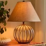 STRIPED IRON TABLE LAMP