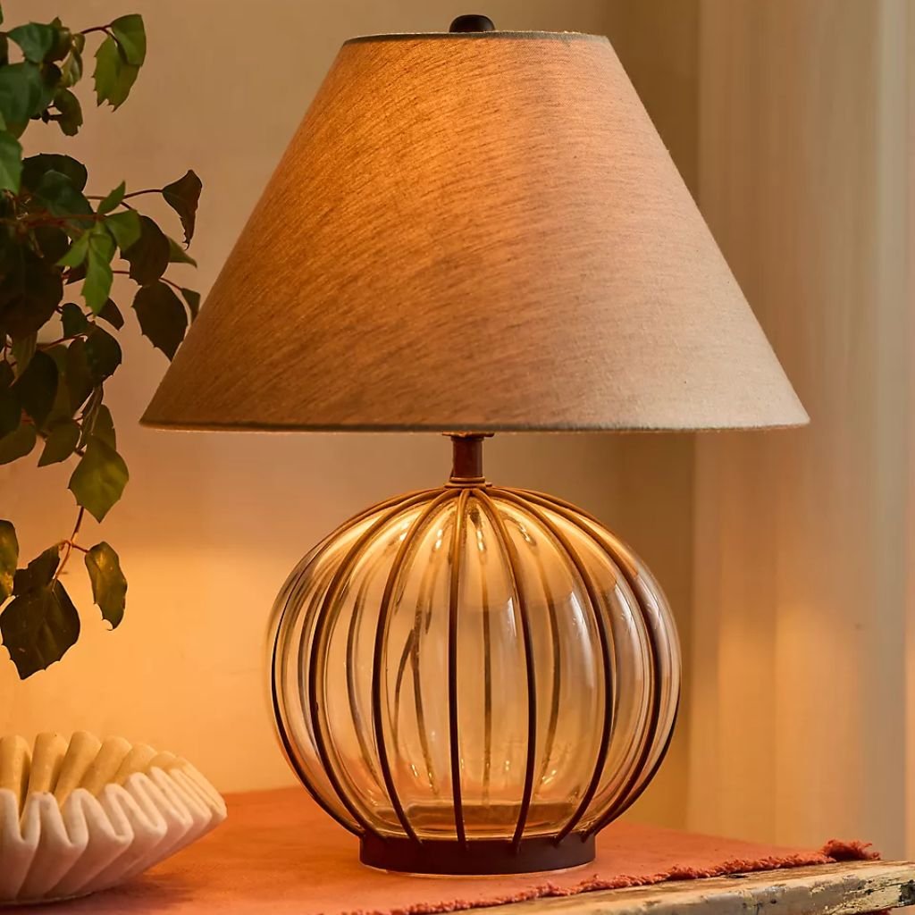 STRIPED IRON TABLE LAMP STRIPED IRON TABLE LAMP