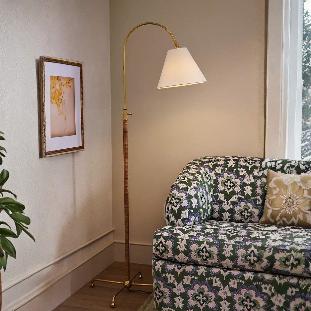 CURVES METAL AND RATTAN SHADED NO 1 FLOOR LAMP CURVES METAL AND RATTAN SHADED NO 1 FLOOR LAMP