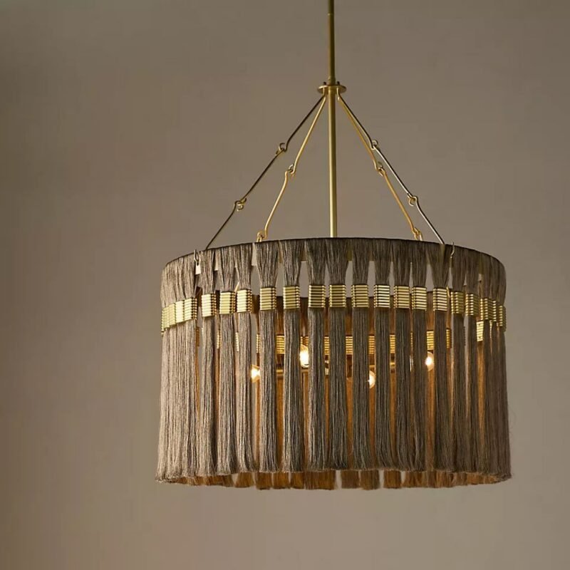DUTCHESS CHANDELIER LIGHT