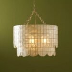 HEATHER SCALLOPED CAPIZ PENDANT