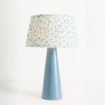 AVALINA ENAMELED METAL TABLE LAMP WITH PRINTED PLEATED SHADE