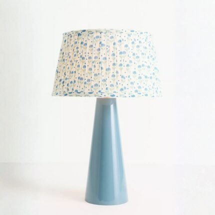 AVALINA ENAMELED METAL TABLE LAMP WITH PRINTED PLEATED SHADE