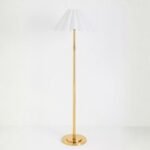 ANTIQUE BRASS CLASSIC FLOOR LAMP WITH SCALLOPED SHADE