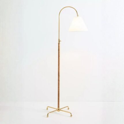 CURVES FLOOR LAMP WITH METAL FRAME AND RATTAN SHADE