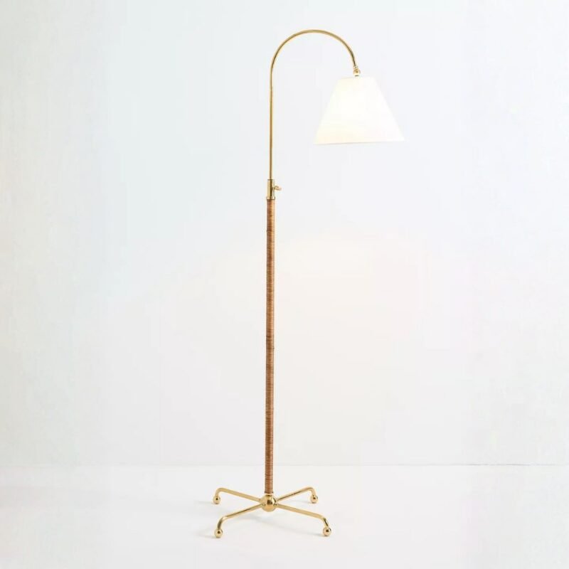 CURVES FLOOR LAMP WITH METAL FRAME AND RATTAN SHADE