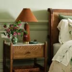 LULU VELVET TABLE LAMP WITH DECORATIVE DESIGN