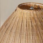 LIGHT SAND PORCELAIN DECORATIVE TABLE LAMP