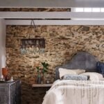 TALLIS DECORATIVE CHANDELIER WITH RECYCLED GLASS AND TWISTED METAL
