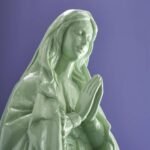 DECORATIVE FIGURE OF THE VIRGIN MARY IN LIGHT GREEN